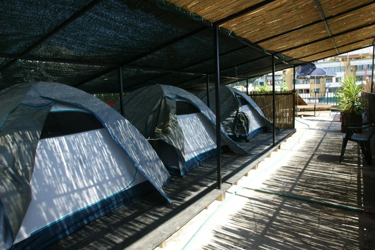 Hostel Albania Tirana Esterno foto